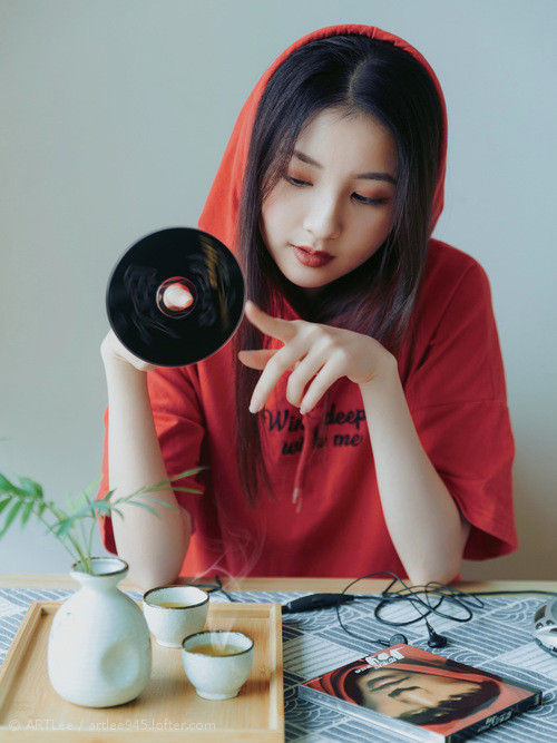 利物浦队员两黄变一红影响球队战绩，利物浦二客